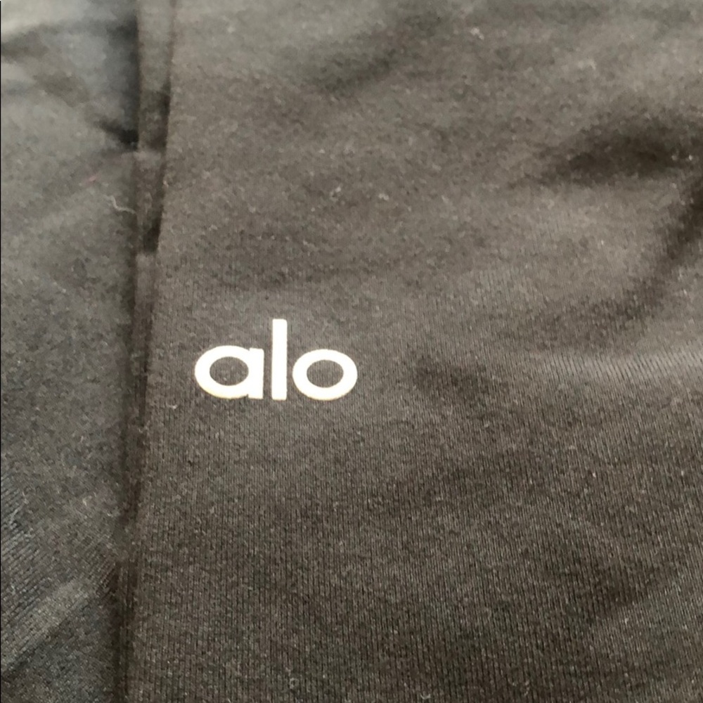 Alo yoga 🧘‍♀️ ❤️ - Picture 2 of 6